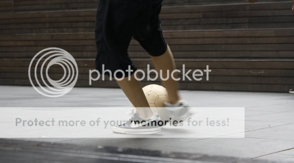 IMAGE: http://i661.photobucket.com/albums/uu334/spongeboabbrothelbank/Img_0831.jpg