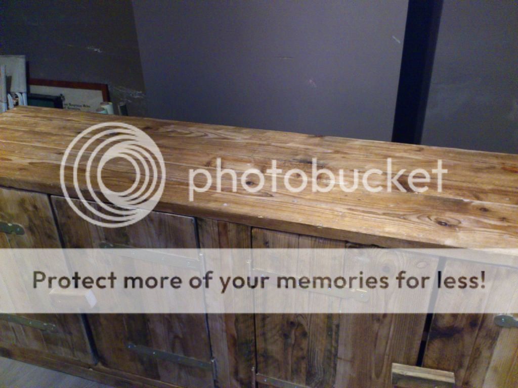 http://i661.photobucket.com/albums/uu339/yowsaman/DSC_0669.jpg